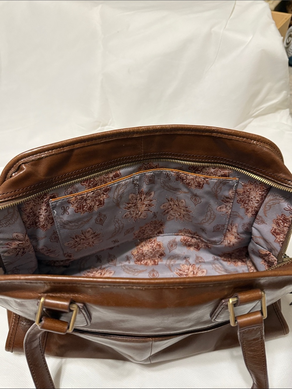 HOBO Rich Brown Leather Shoulder Bag - Picture 4 of 6